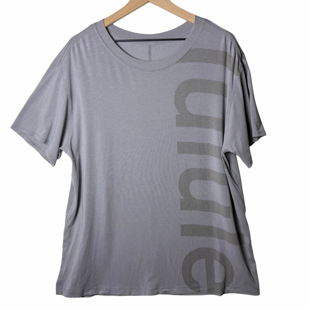 Lululemon All Yours Tee Gray Graphic Print Relaxed Fit Women’s size 12/14